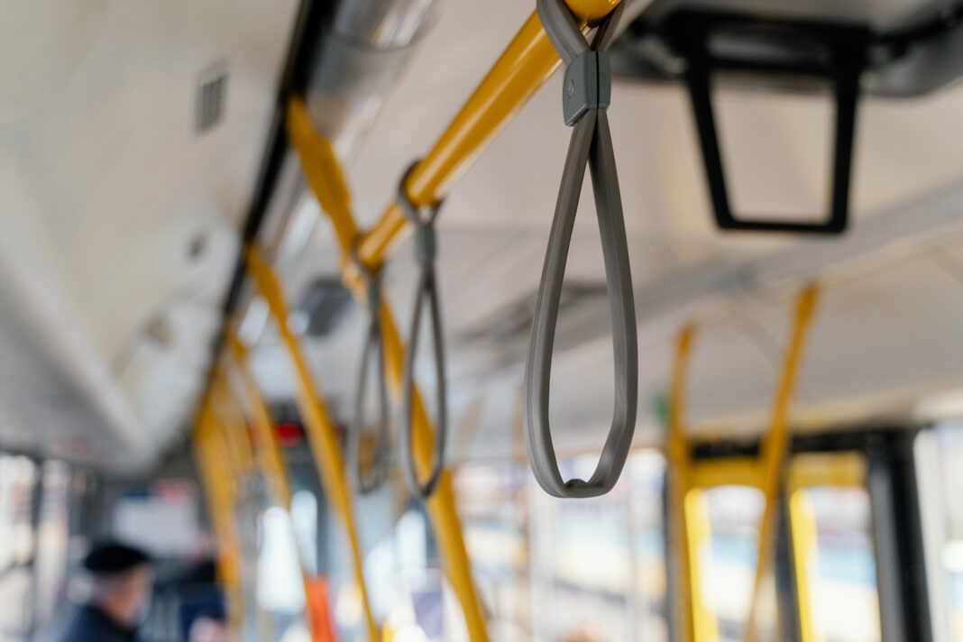 общественный транспорт автобус троллейбус